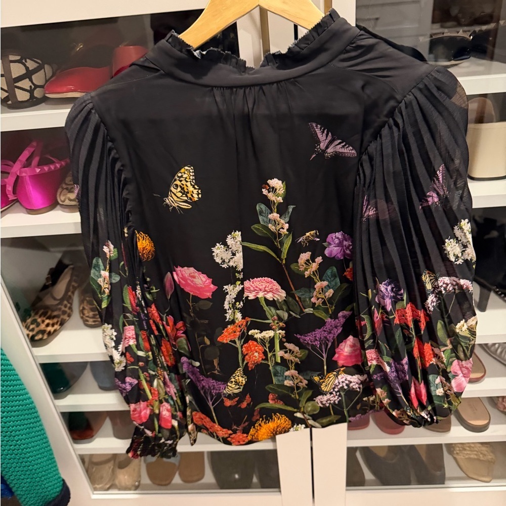 Alice + Olivia Ilan Pleated Floral Print Blouse - Picture 7 of 7